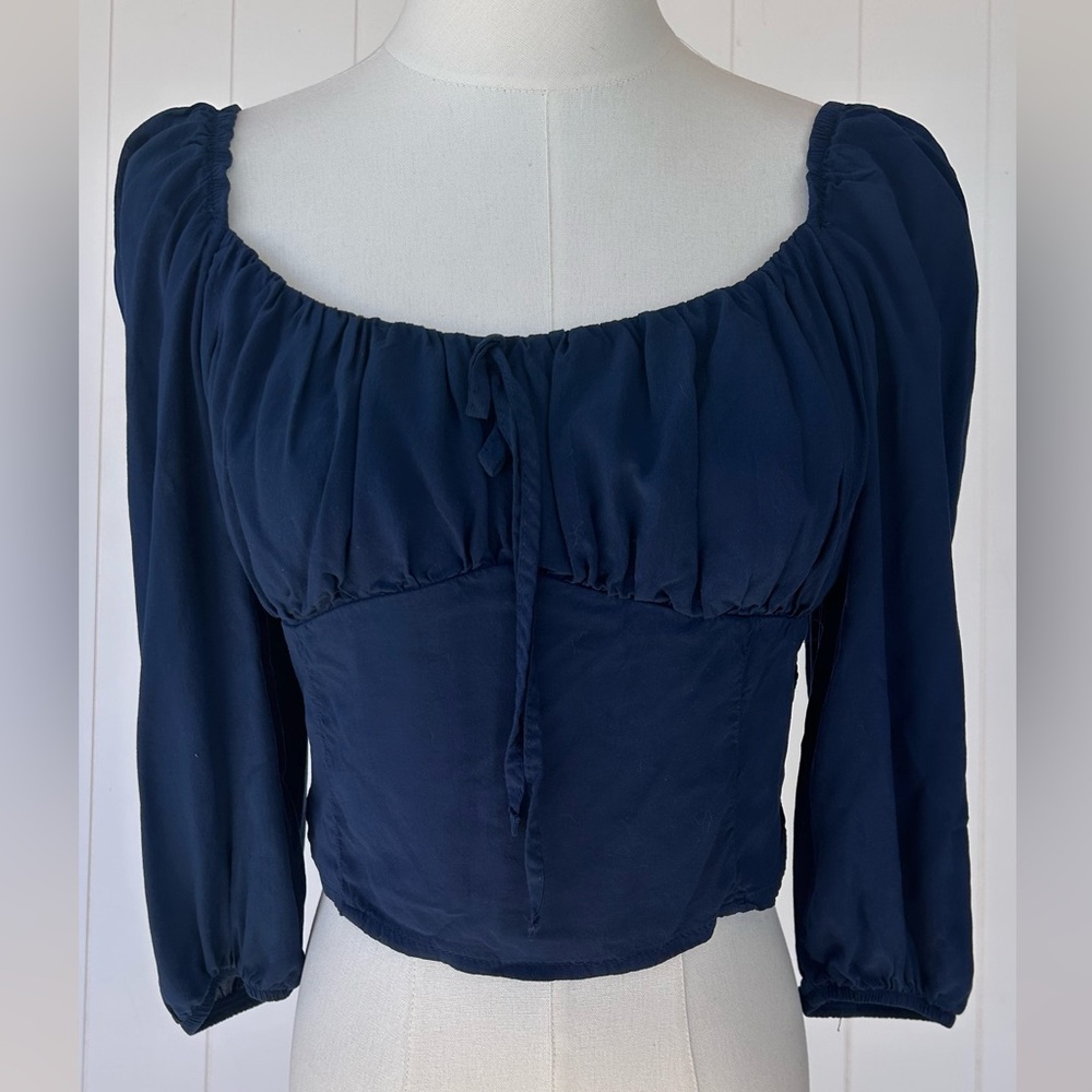 Urban Outfitters Women’s Cropped Peasant‎ Style Top Smocked Back Navy Size Large